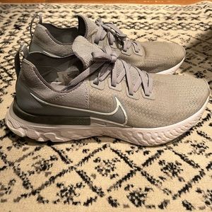 Nike Flynit Running Shoes